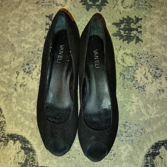 Vaneli Black Peep Toe Heels - Picture 1 of 5